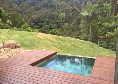 1st cabin complete & awaiting guests